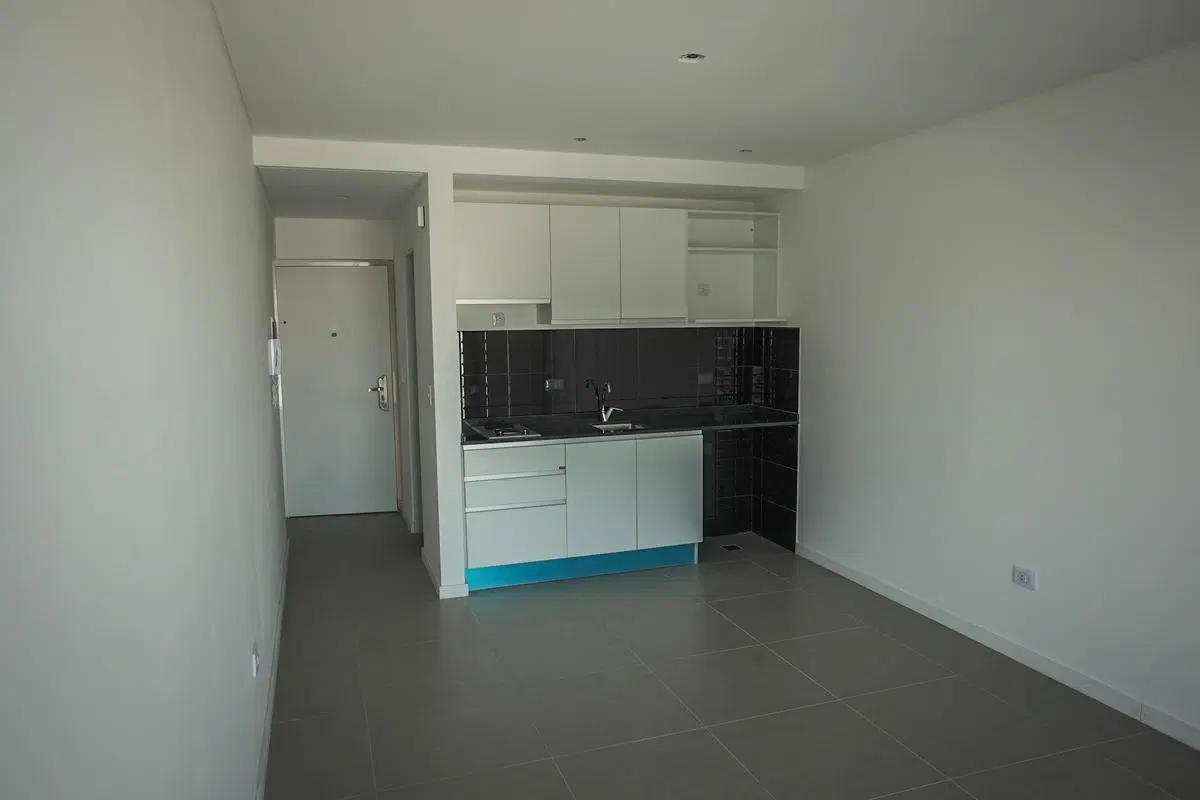 MONOAMBIENTE VENTA SOLARIUM Y PARRILLERO REP. DE LA  SEXTA ROSARIO 4