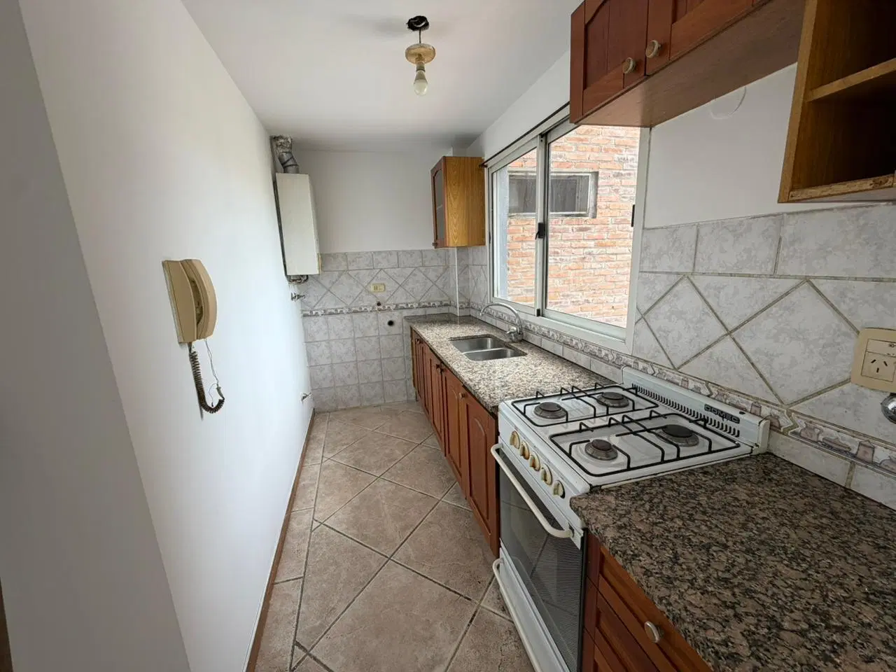 Alquiler Departamento 1 Dormitorio con Balcón - Santa Fe 2300 (Pichincha/Centro) 4