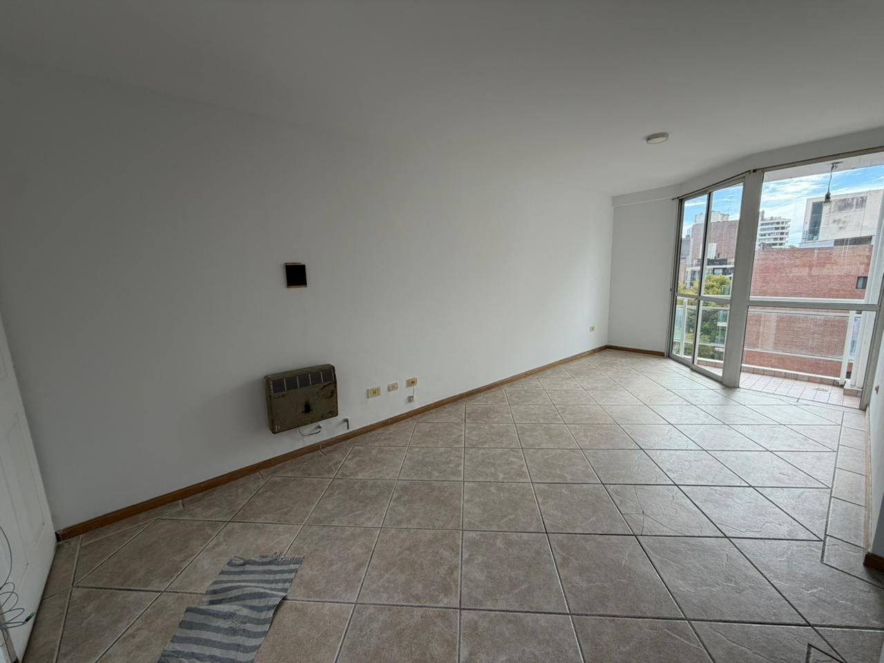 Alquiler Departamento 1 Dormitorio con Balcón - Santa Fe 2300 (Pichincha/Centro)
