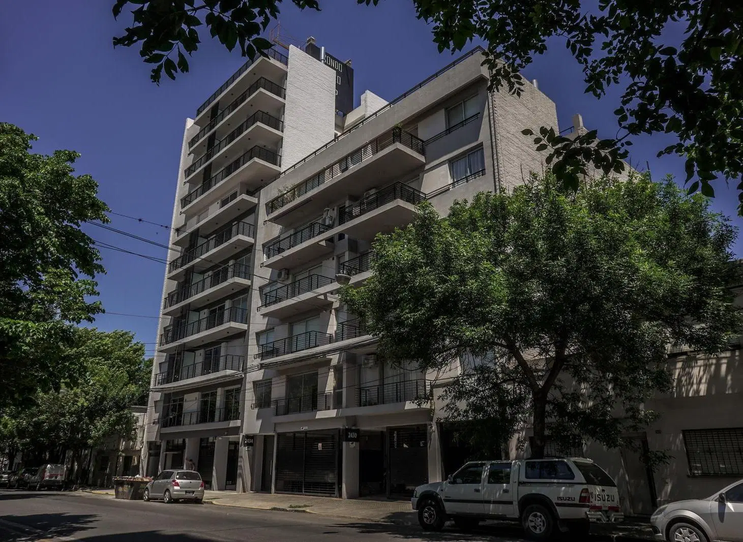 DEPARTAMENTO DE 1 DORMITORIO VENTA SOLARIUM Y PARRILLERO REP. DE LA SEXTA ROSARIO 3