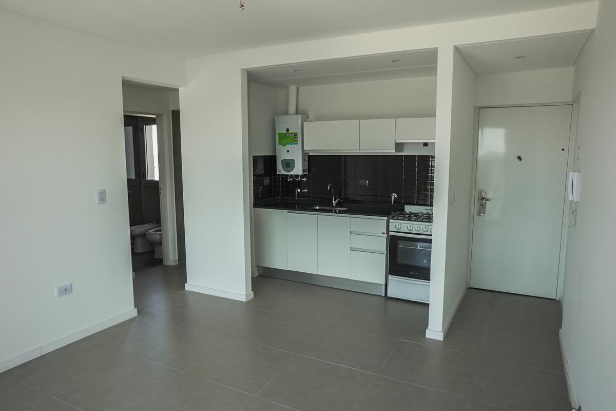 DEPARTAMENTO DE 1 DORMITORIO VENTA SOLARIUM Y PARRILLERO REP. DE LA SEXTA ROSARIO