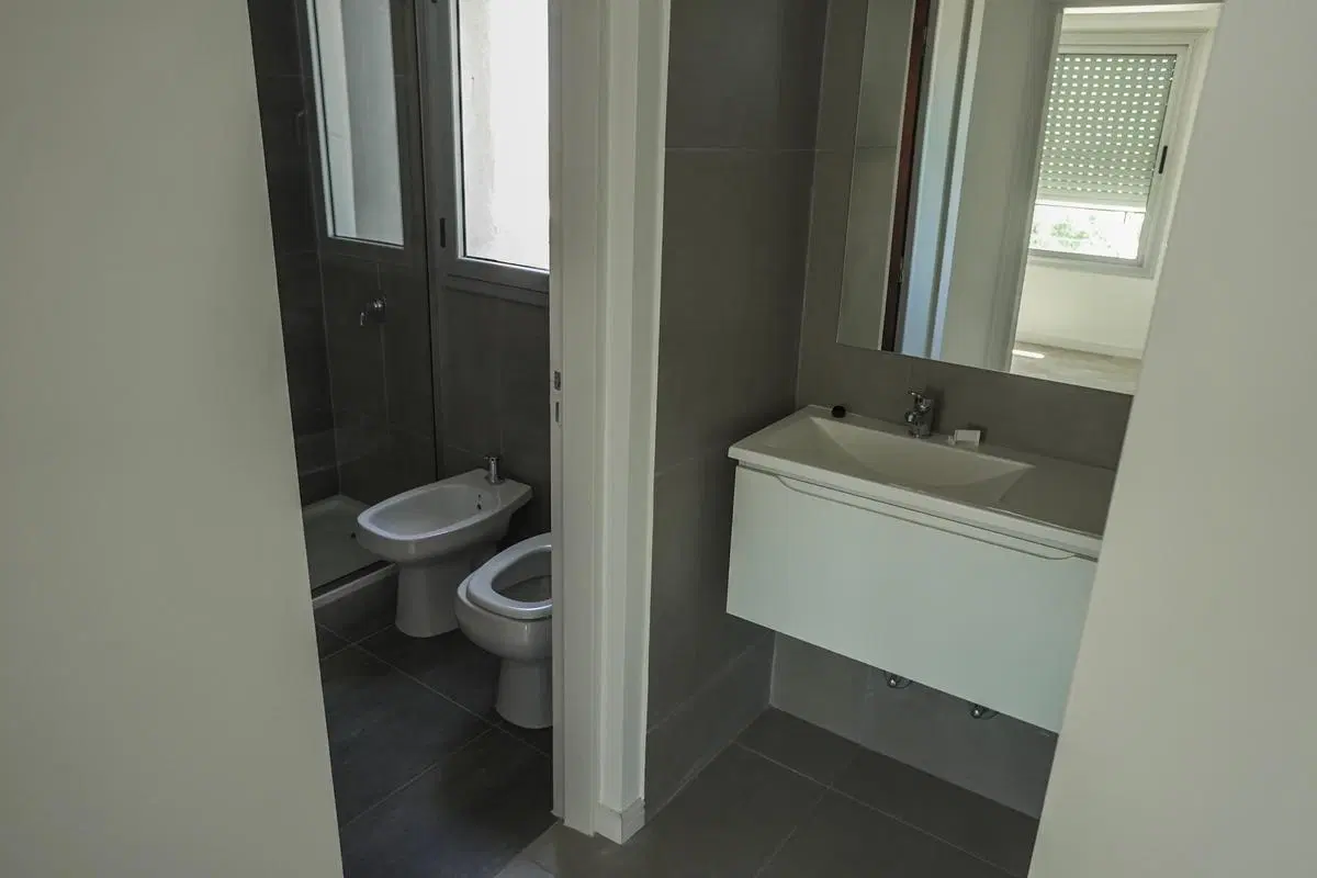 DEPARTAMENTO DE 1 DORMITORIO VENTA SOLARIUM Y PARRILLERO REP. DE LA SEXTA ROSARIO 4