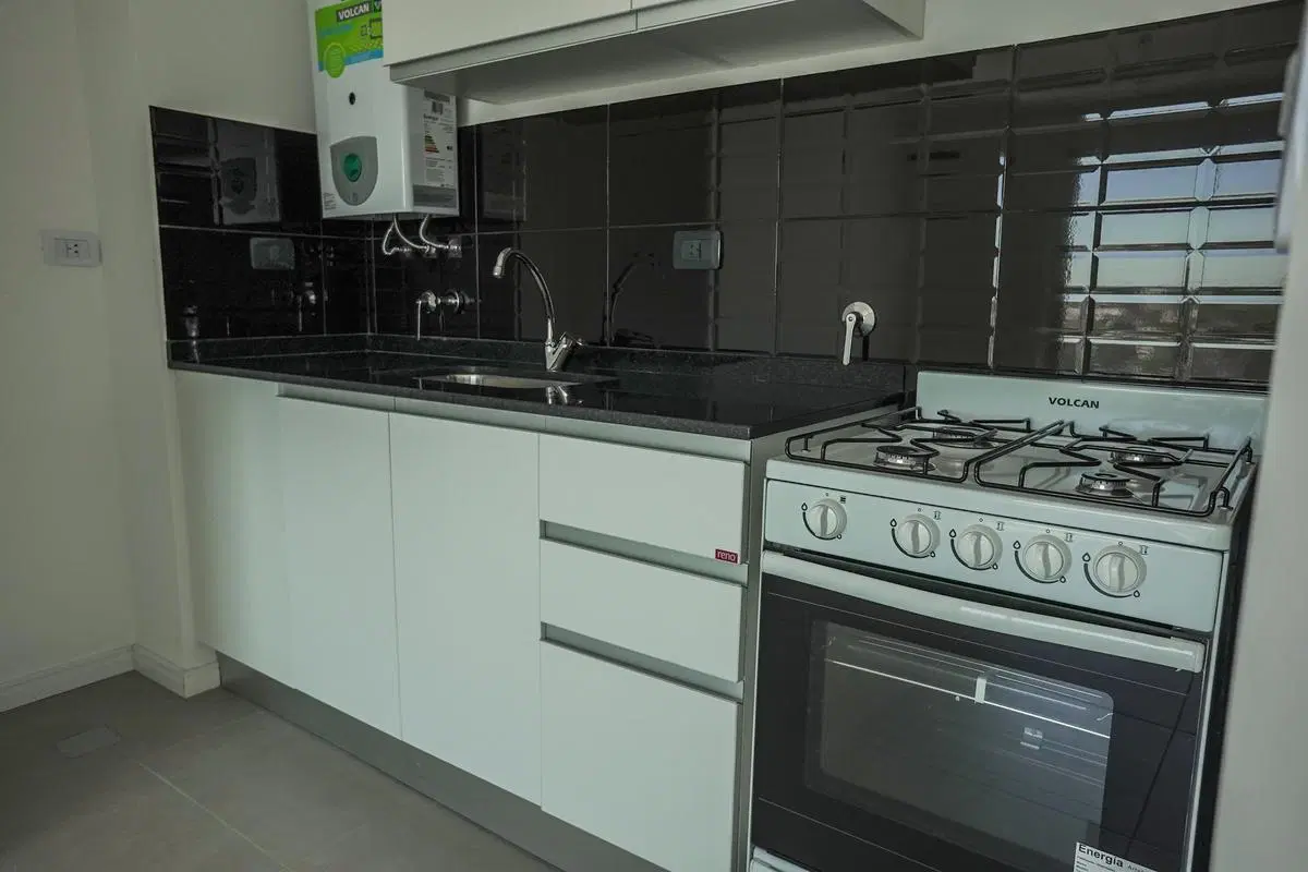 DEPARTAMENTO DE 1 DORMITORIO VENTA SOLARIUM Y PARRILLERO REP. DE LA SEXTA ROSARIO 2