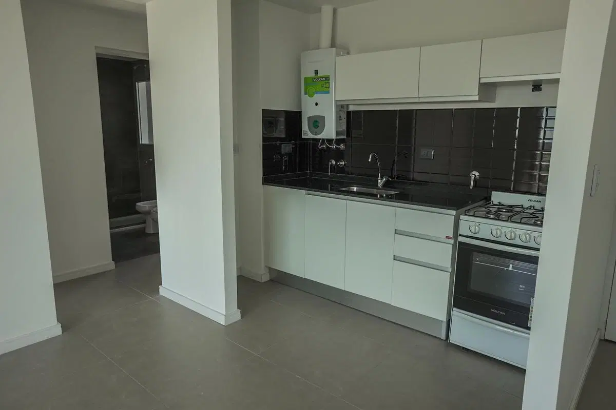 DEPARTAMENTO DE 1 DORMITORIO VENTA SOLARIUM Y PARRILLERO REP. DE LA SEXTA ROSARIO 5