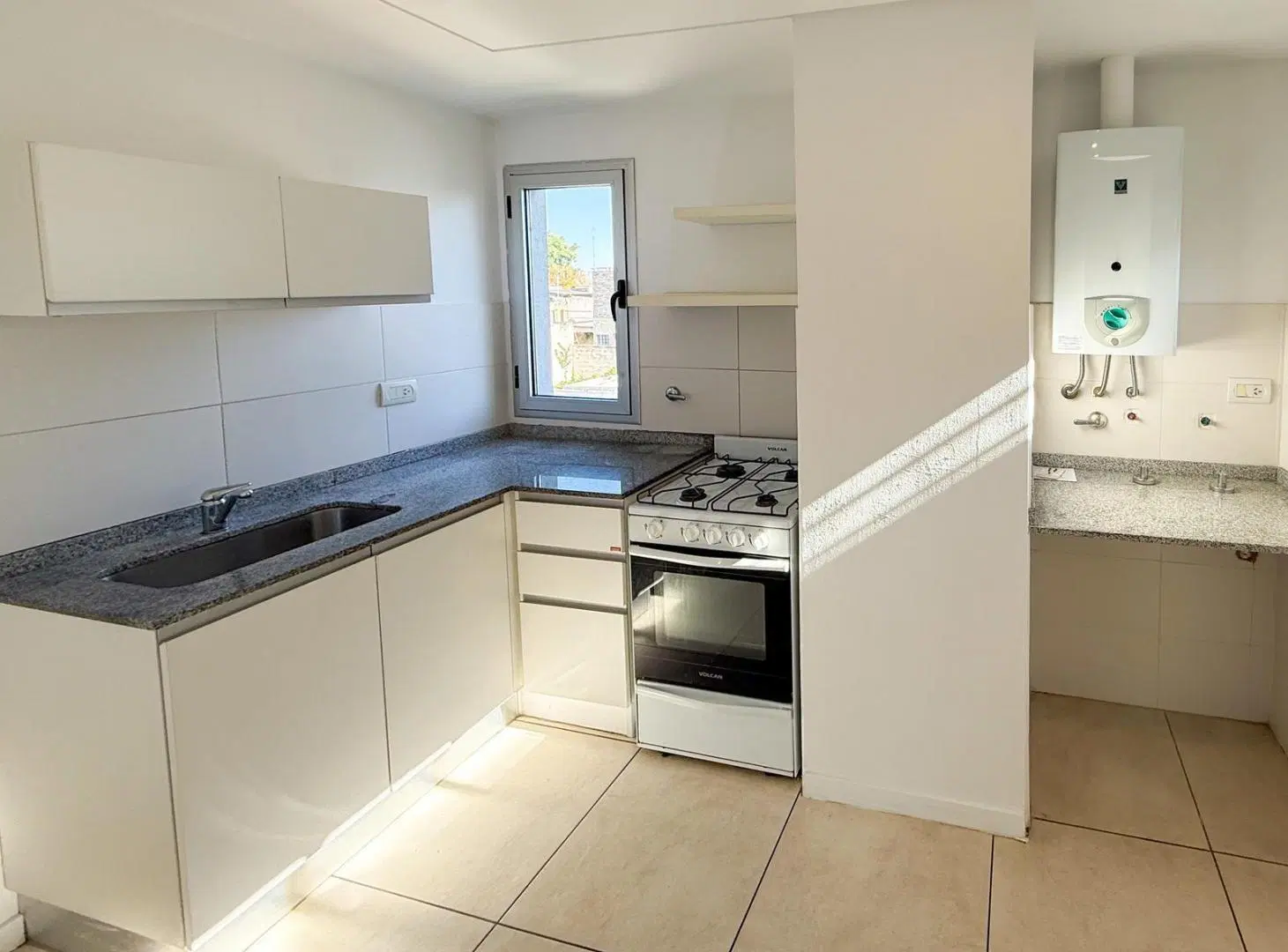 DEPARTAMENTO DE 2 DORMITORIOS VENTA BALCON CON PARRILLERO Y TERRAZA REP. DE LA SEXTA ROSARIO 4