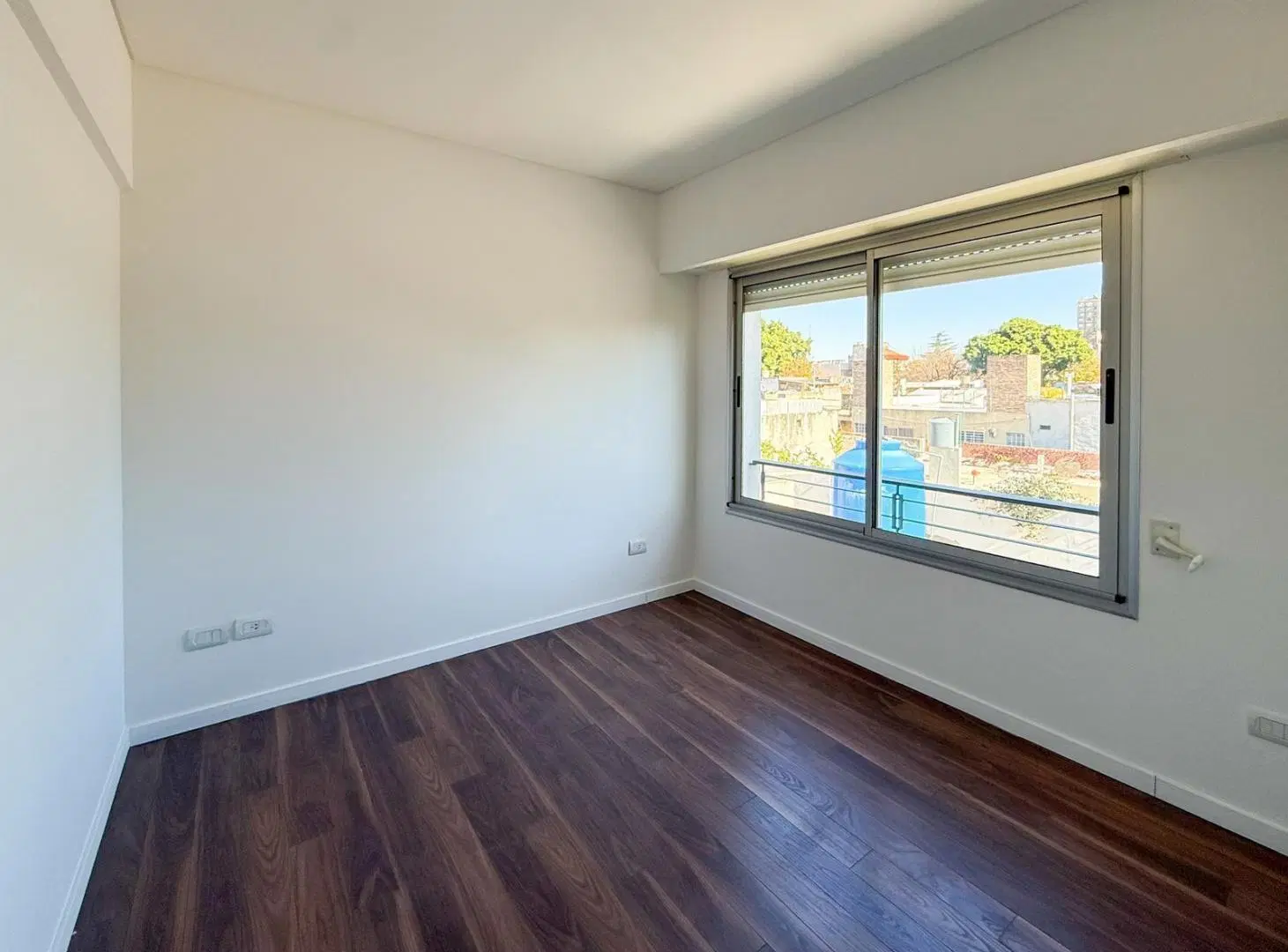 DEPARTAMENTO DE 2 DORMITORIOS VENTA BALCON CON PARRILLERO Y TERRAZA REP. DE LA SEXTA ROSARIO 5