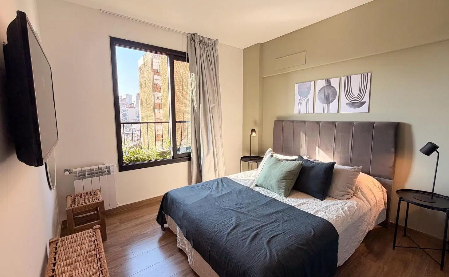 DEPARTAMENTO DE TRES DORMITORIOS VENTA TERRAZA Y PILETA EXCLUSIVA CENTRO ROSARIO 2