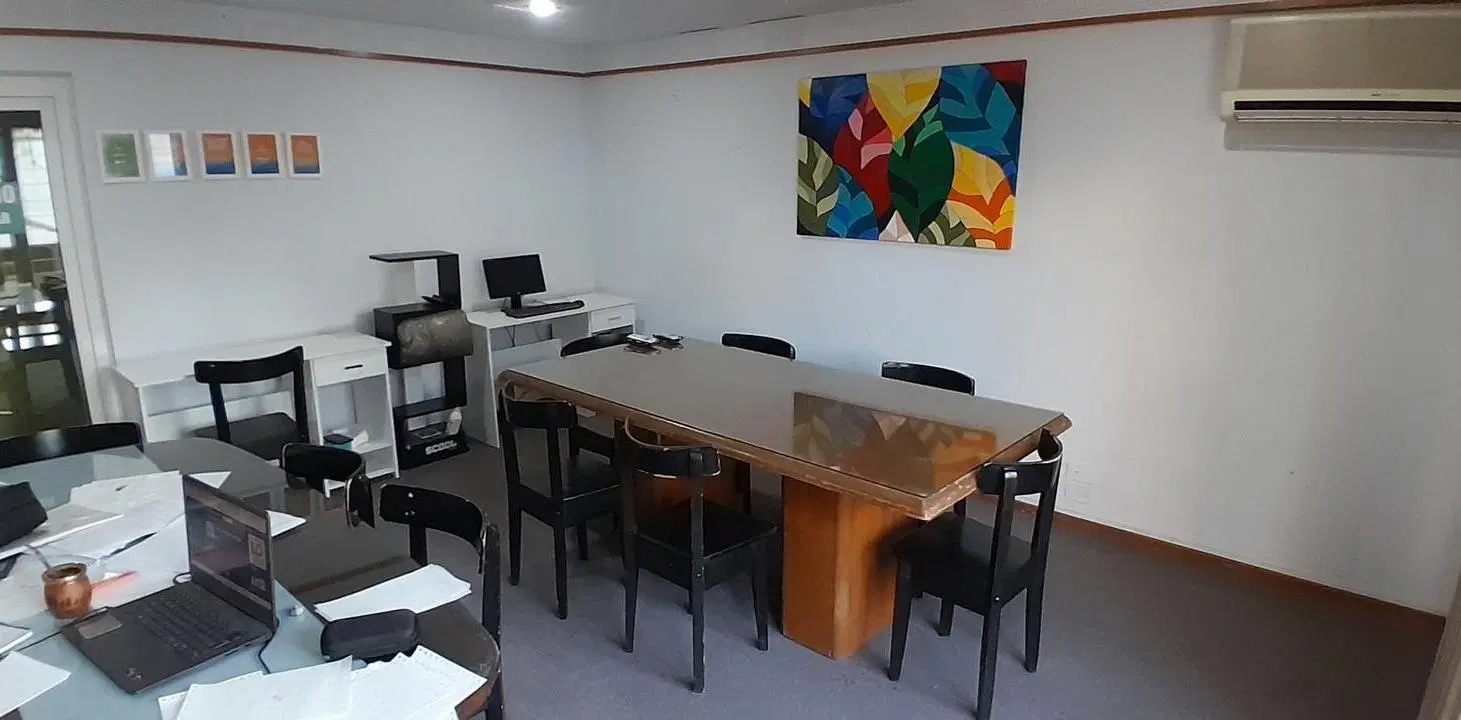 CASA DE TRES PLANTAS LOCAL COMERCIAL VENTA IDEAL INVERSION ABASTO ROSARIO 4