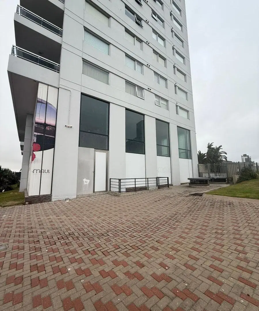 LOCAL PREMIUM DE 200M2 VENTA PUERTO NORTE ROSARIO 4