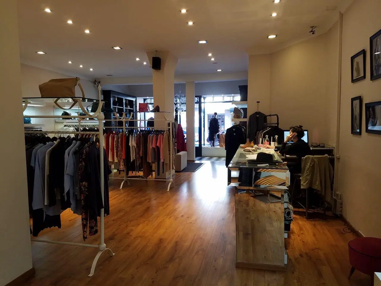 Local en Alquiler España al 900 164 m2 2