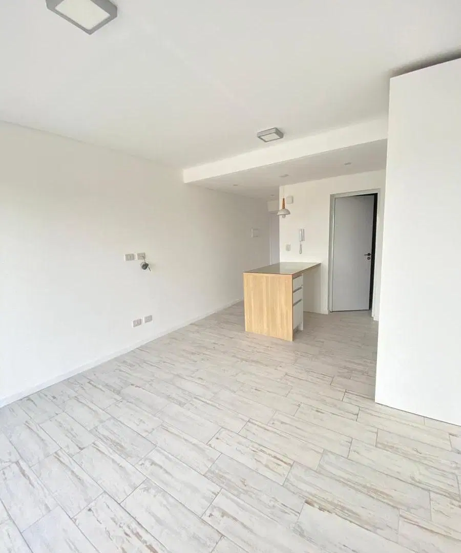MODERNO MONOAMBIENTE  CON BALCON Y AMENITIES EN CALLE PELLEGRINI- ROSARIO 2