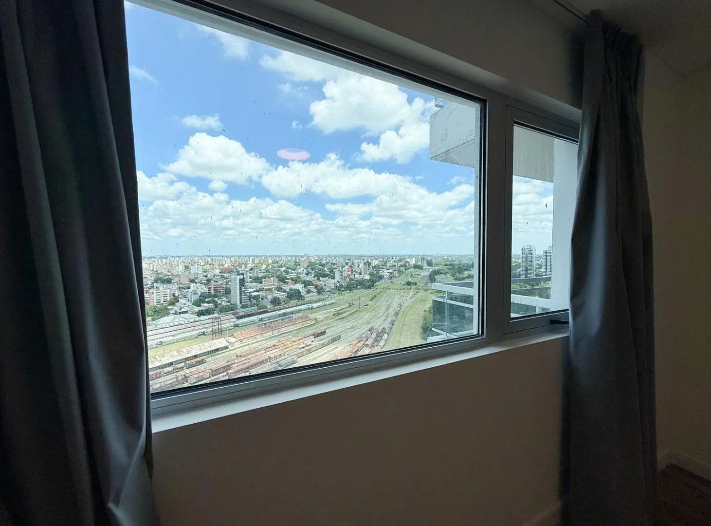 MONOAMBIENTE PREMIUM VENTA SEGURIDAD 24HS PUERTO NORTE ROSARIO 5