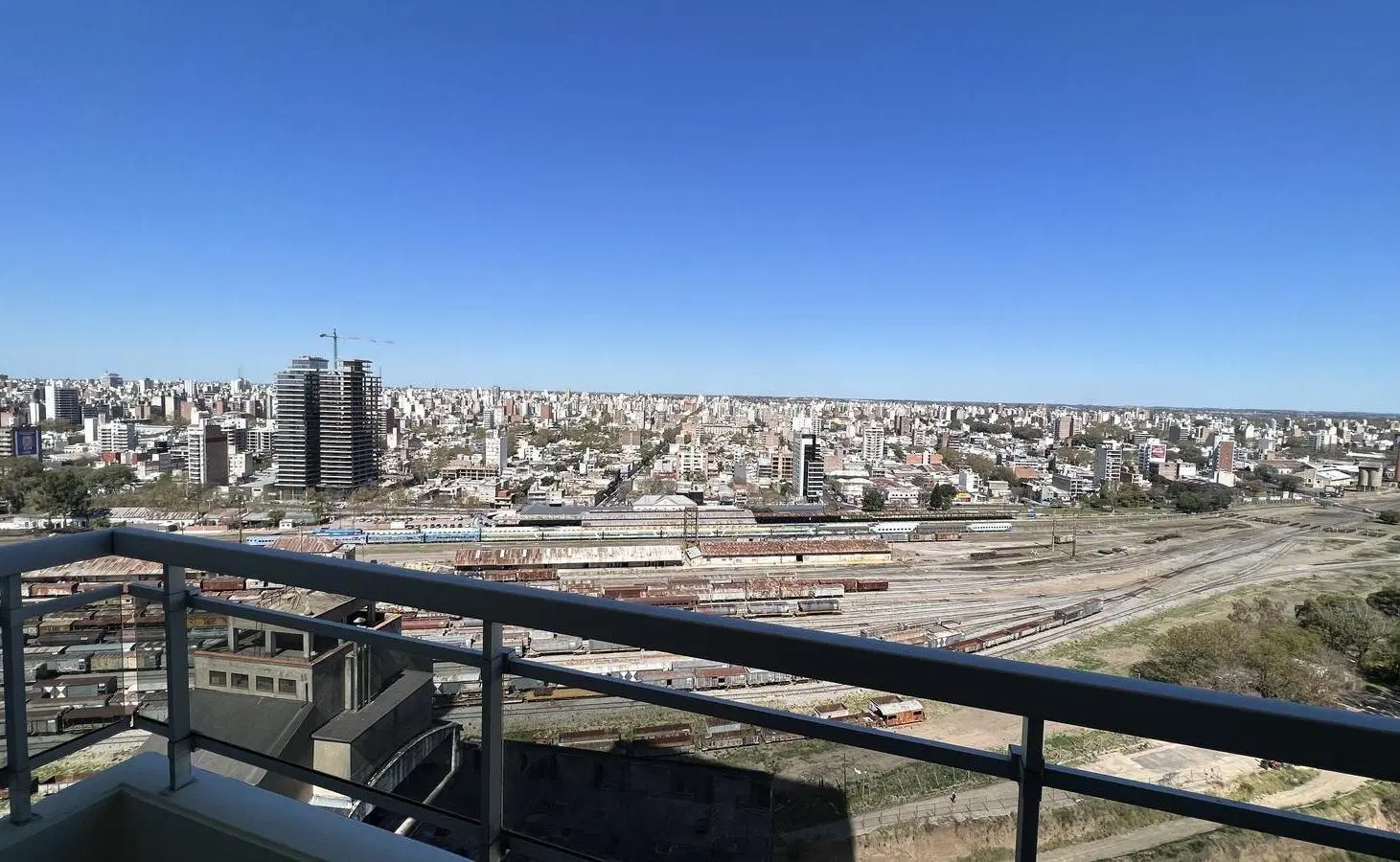 MONOAMBIENTE PREMIUM VENTA SEGURIDAD 24HS PUERTO NORTE ROSARIO 5