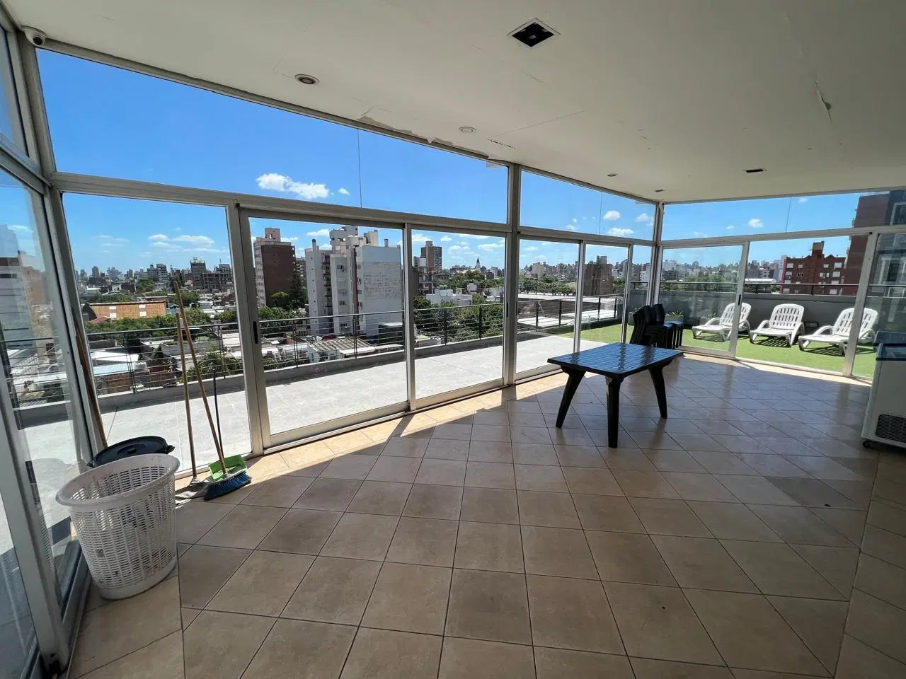 MONOAMBIENTE VENTA SOLARIUM Y PARRILLERO REP. DE LA SEXTA ROSARIO 5