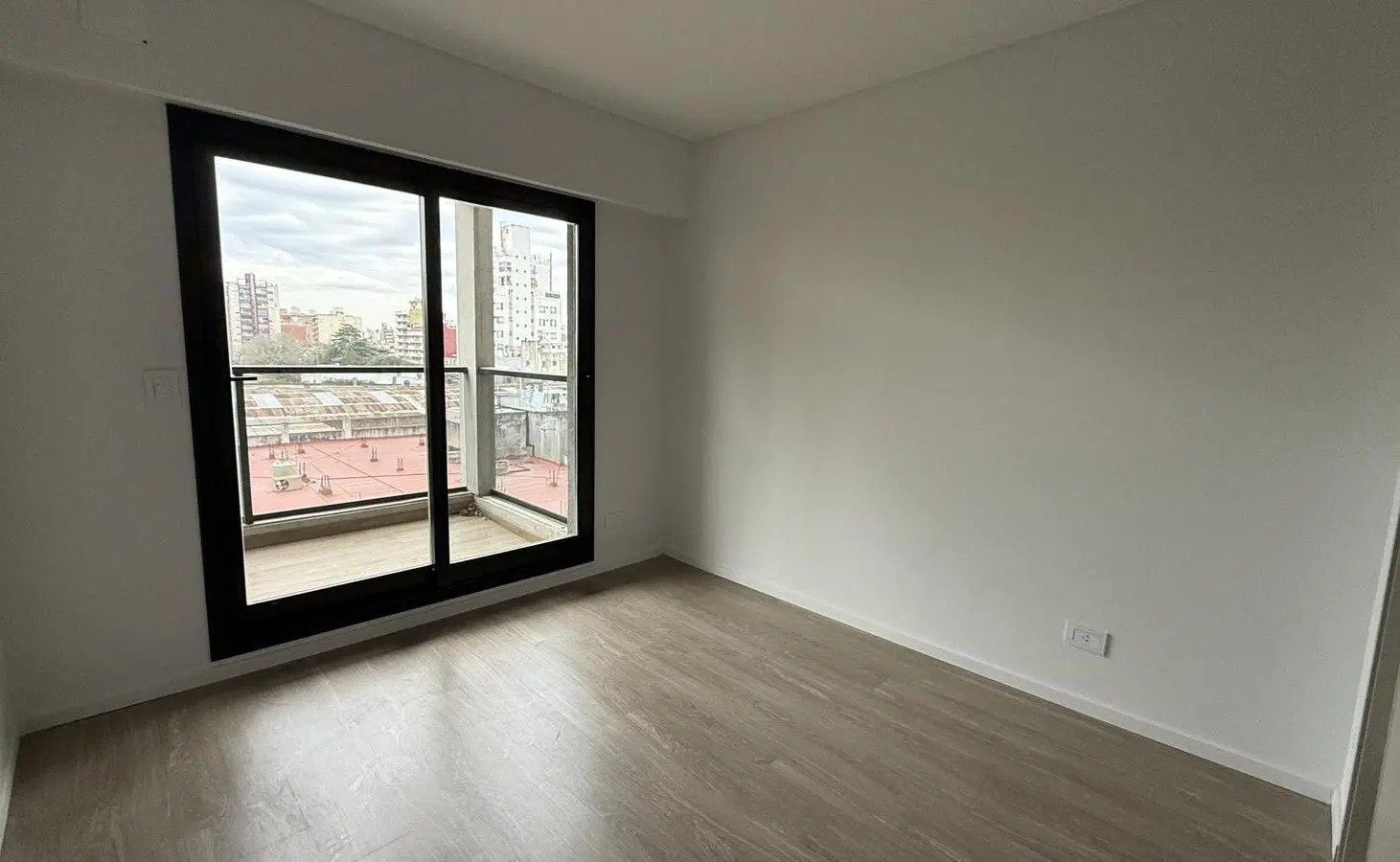 DEPARTAMENTO DE 1 DORMITORIO VENTA CONSTRUCCION RECIENTE ROSARIO ABASTO 8