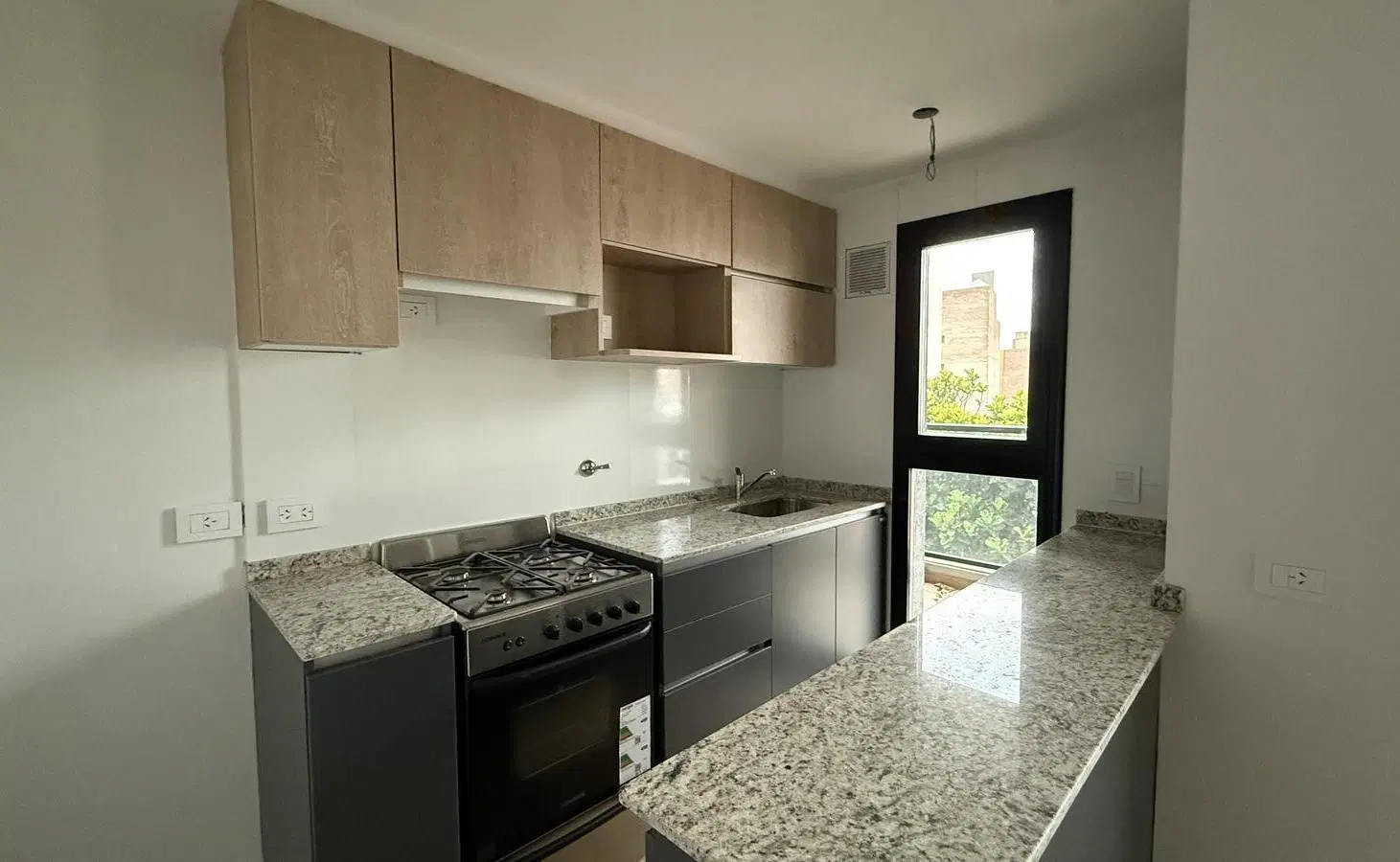 DEPARTAMENTO DE 1 DORMITORIO VENTA CONSTRUCCION RECIENTE ROSARIO ABASTO 3