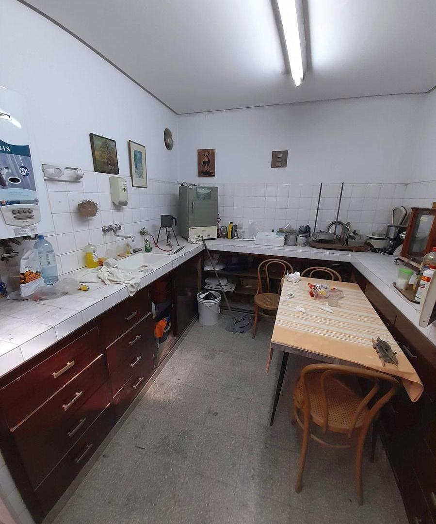 Foto de GALPON DE 730M2 VENTA DIVERSOS USOS COMERCIALES BARRIO JORGE CURA, imagen 1