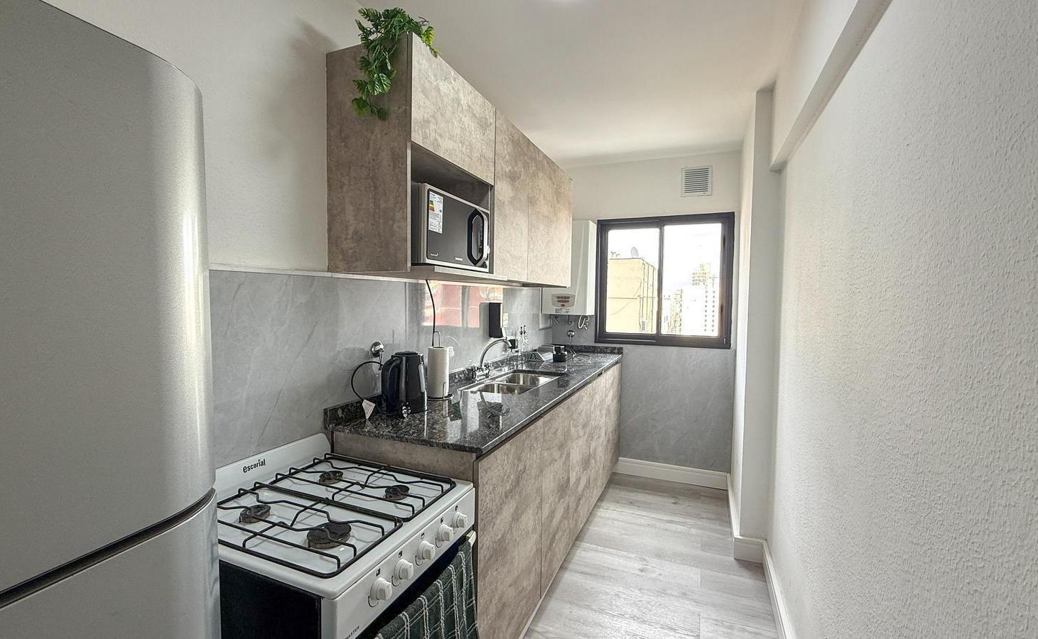Foto de DEPARTAMENTO DE UN DORMITORIO VENTA BALCON AMPLIO CENTRO ROSARIO, imagen 3