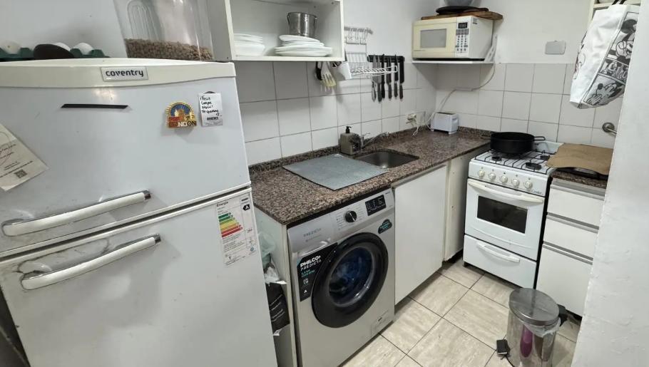 Foto de DEPARTAMENTO DE 1 DORMITORIO VENTA PATIO EXCLUSIVO CENTRO ROSARIO, imagen 3