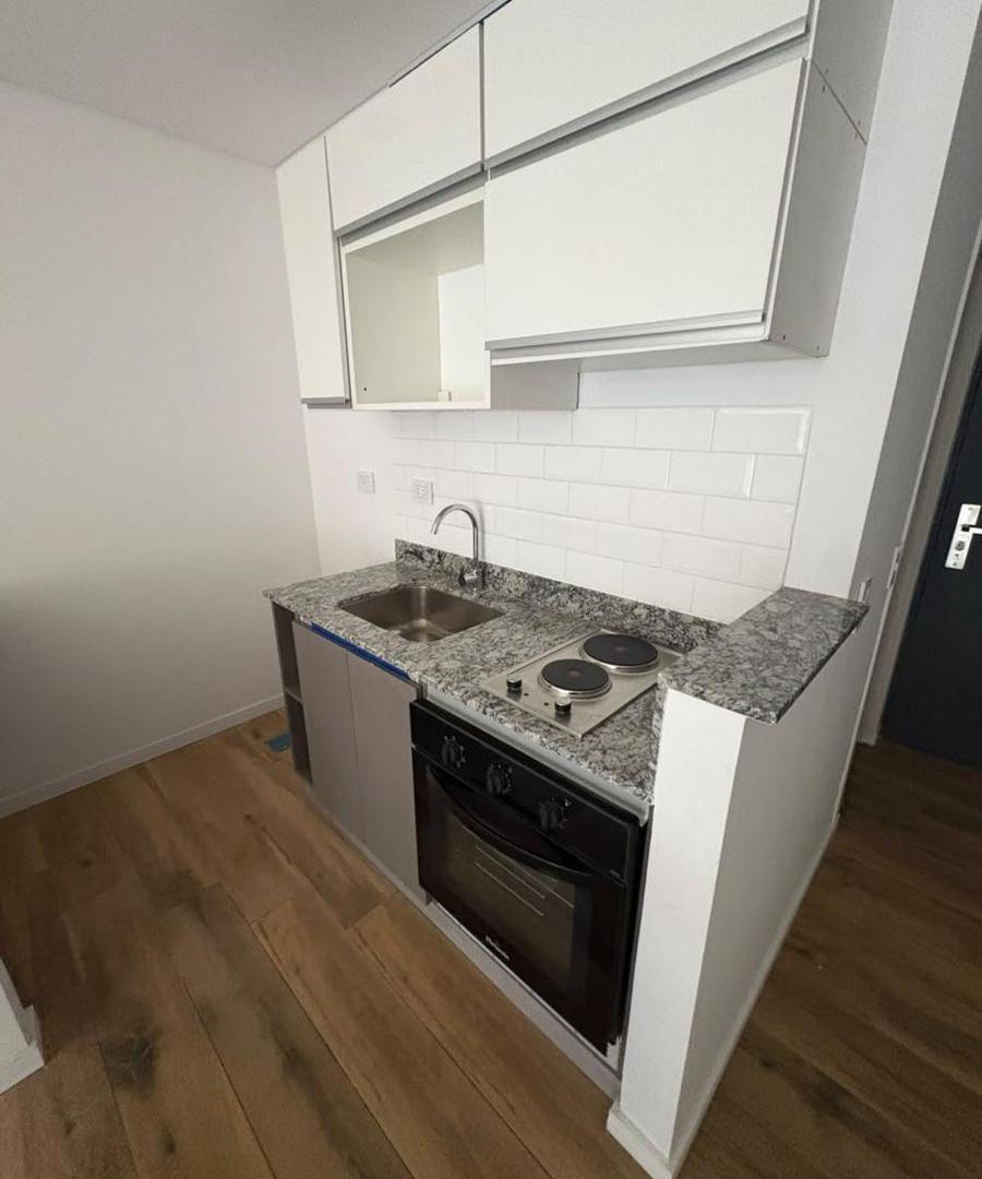 Foto de ALQUILER MONOAMBIENTE CON PATIO Y AMENITIES - PICHINCHA-ROSARIO, imagen 4