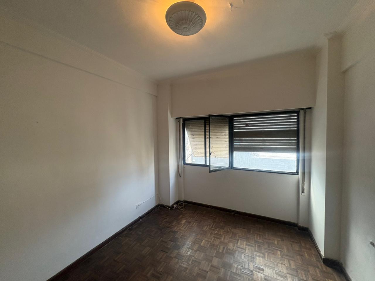 Foto de DEPARTAMENTO DE 2 DORMITORIOS VENTA SEMIPISO CENTRO ROSARIO, imagen 3