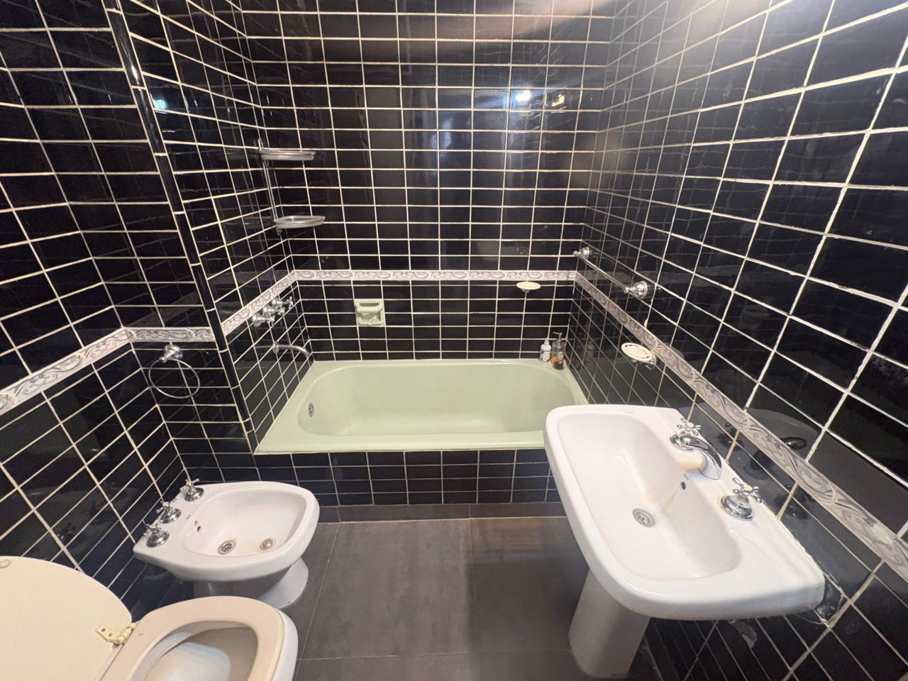 Foto de DEPARTAMENTO DE 2 DORMITORIOS VENTA SEMIPISO CENTRO ROSARIO, imagen 5
