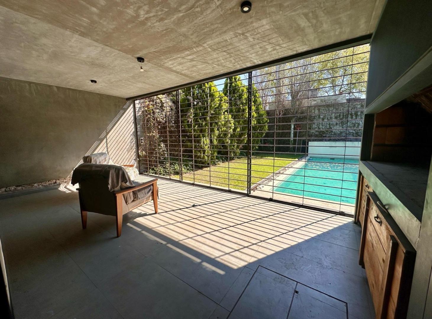 Foto de CASA DE 3 DORMITORIOS VENTA PATIO Y PILETA EXCLUSIVA ECHESORTU ROSARIO, imagen 4