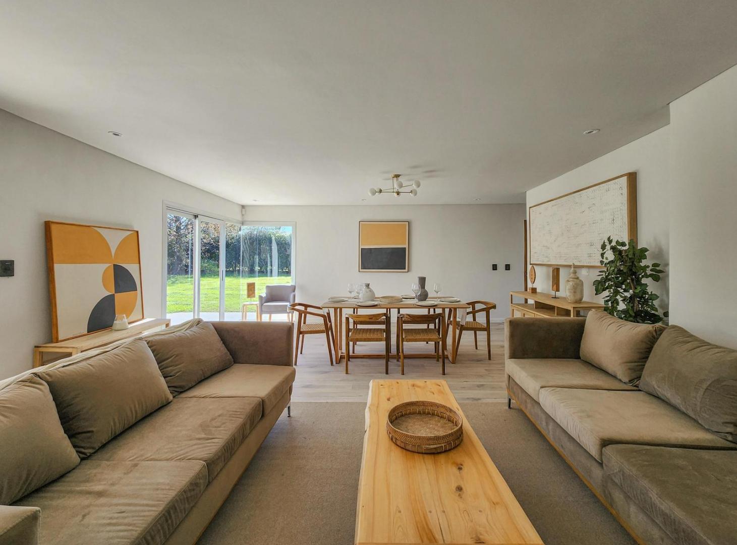 Foto de CASA DE 3 DORMITORIOS VENTA JARDIN Y PILETA EXCLUSIVOS FUNES ROSARIO, imagen 4