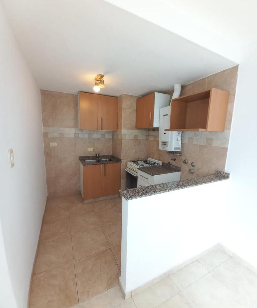 Foto de DEPARTAMENTO DE 1 DORMITORIO POR ESCALERA VENTA PICHINCHA ROSARIO, imagen 4