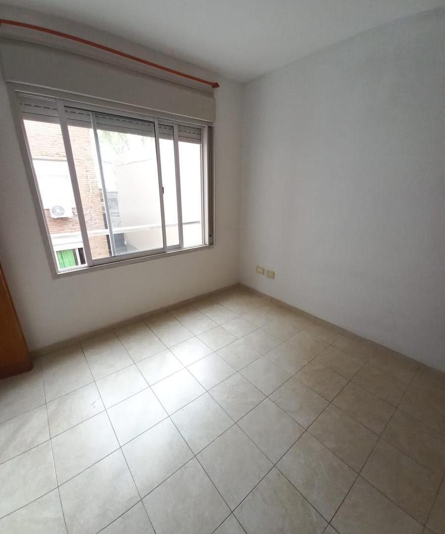 Foto de DEPARTAMENTO DE 1 DORMITORIO POR ESCALERA VENTA PICHINCHA ROSARIO, imagen 5