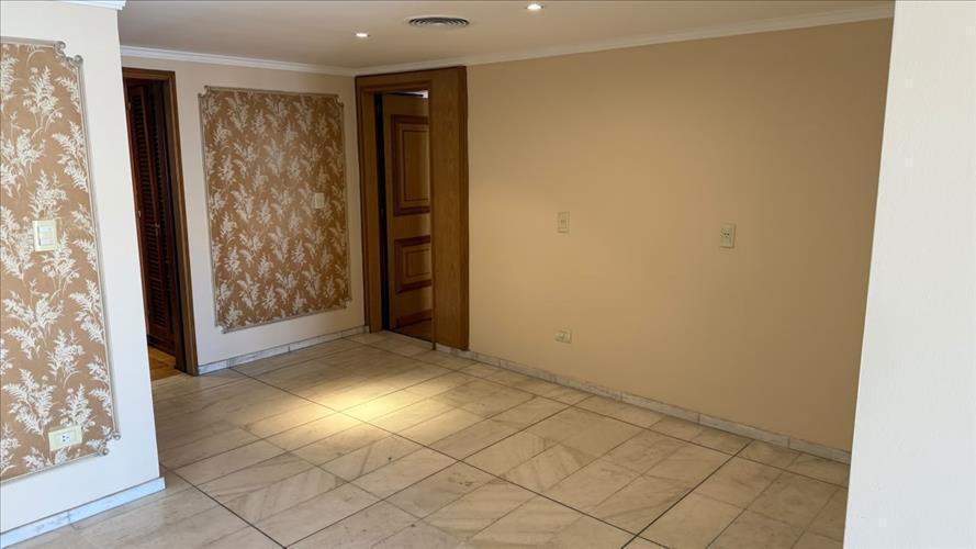 Foto de DEPARTAMENTO DE 4 DORMITORIOS VENTA PISO EXCLUSIVO CENTRO ROSARIO, imagen 4