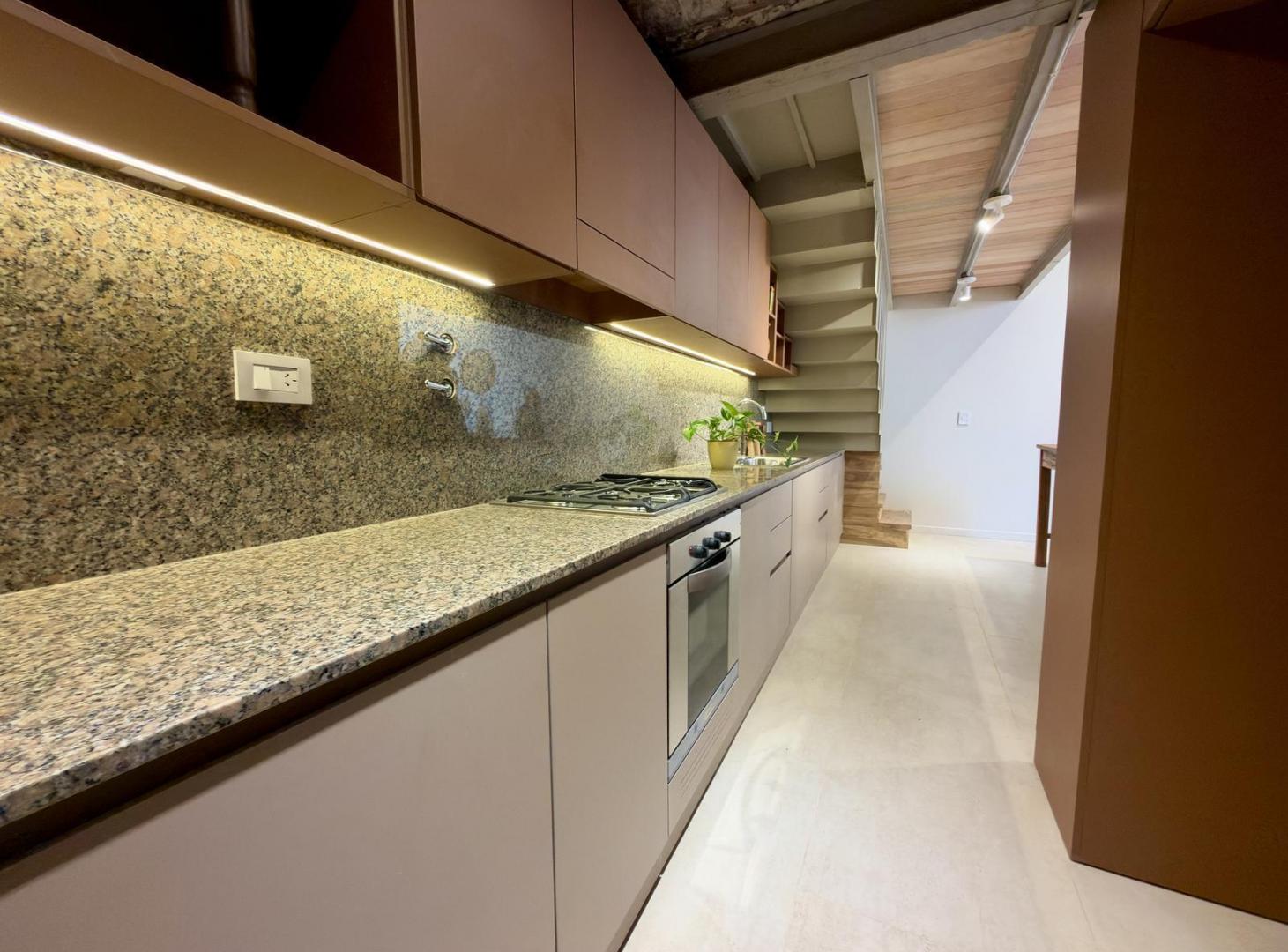 Foto de CASA DE PASILLO CON 3 DORMITORIOS VENTA PILETA EXCLUSIVA CENTRO ROSARIO, imagen 4