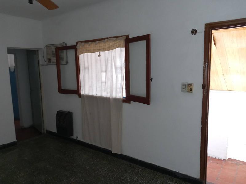 Venta Casa Interna única. Barrio España y Hospitales. Rosario.
