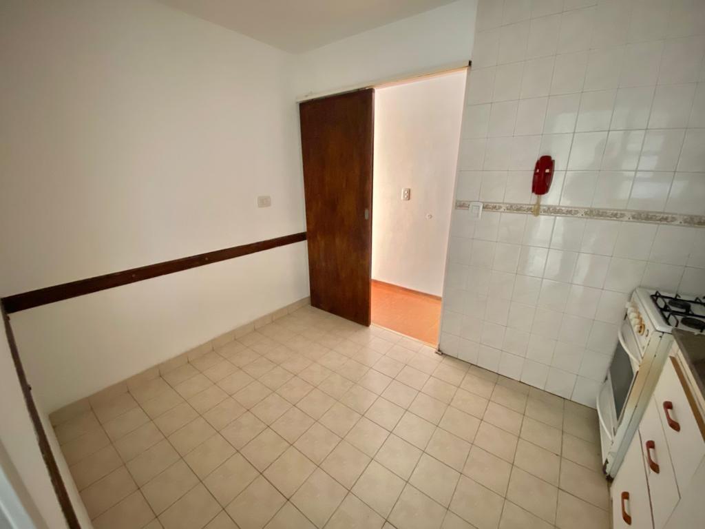 Venta/alquiler Departamento. Balcarce y Mendoza. Rosario 4