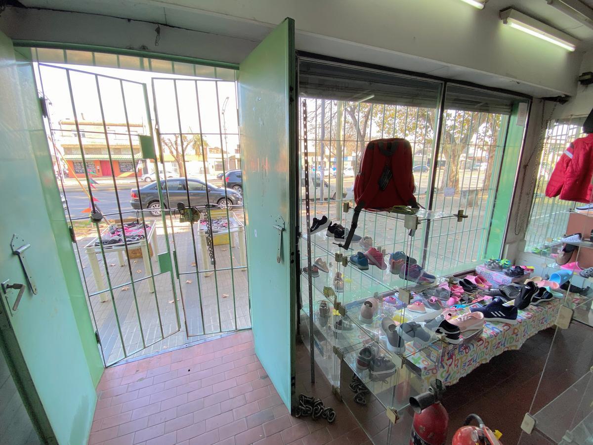 Foto de Venta Local 370m2 - Sobre Oroño - Rosario, imagen 3