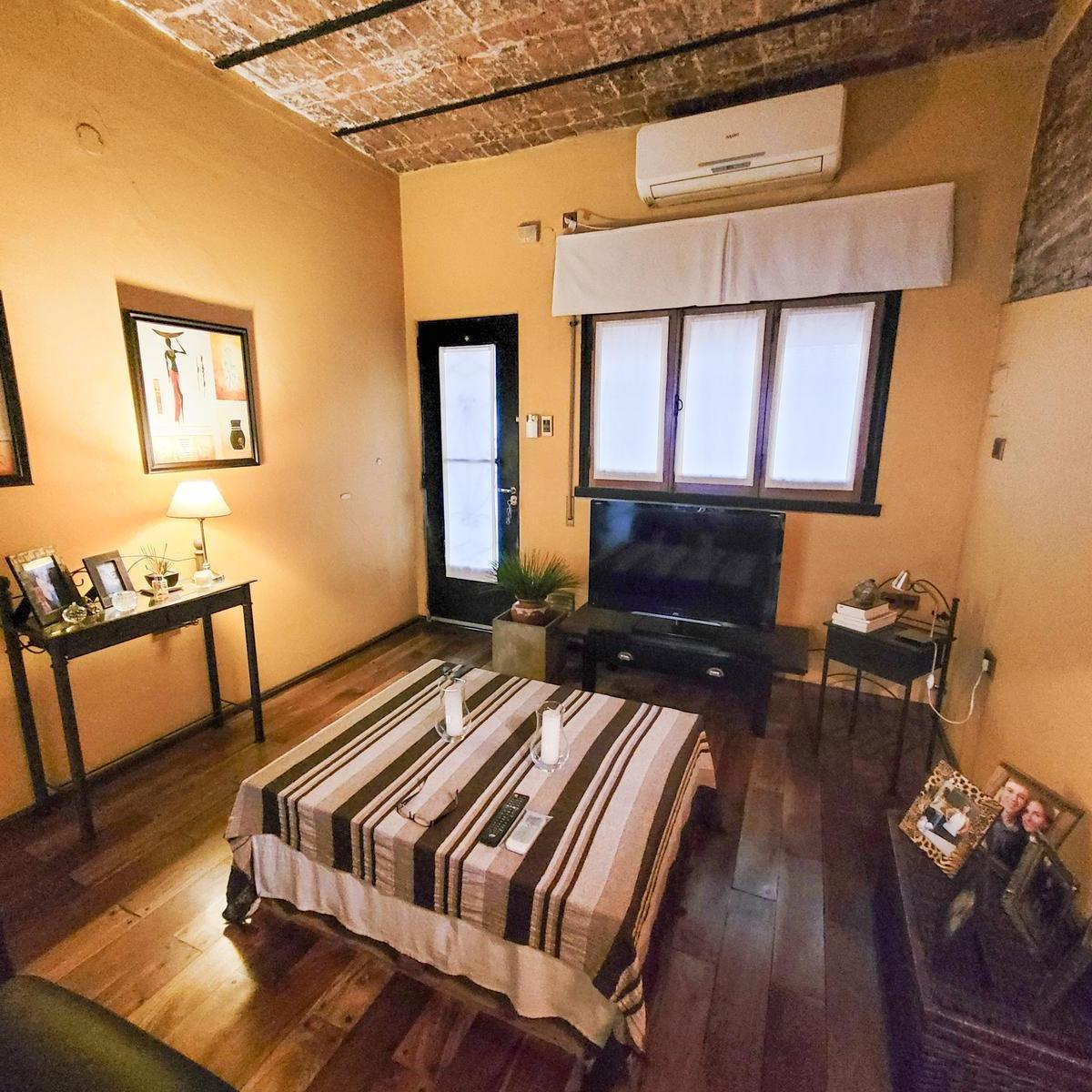 Venta Casa dos dormitorios. Echesortu - Rosario.