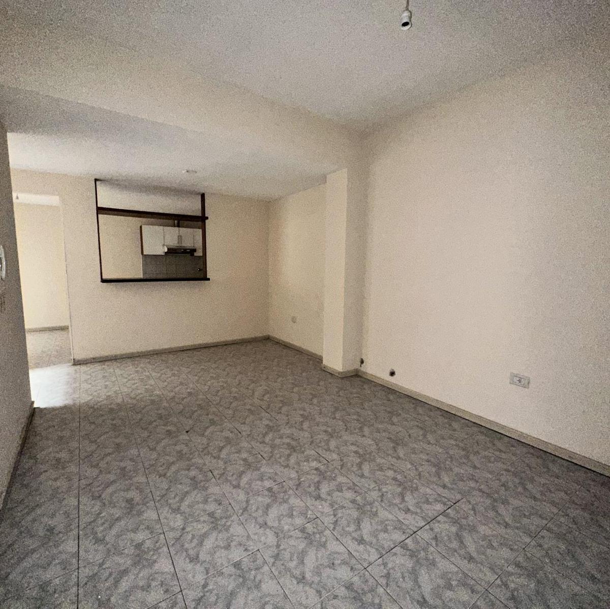 Foto de Venta Departamento dos dormitorios con patio. Pichincha - Rosario., imagen 5