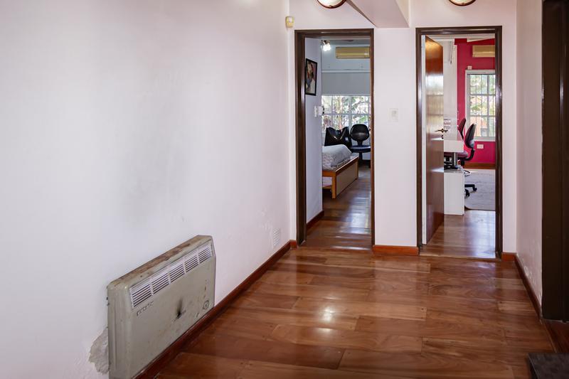 Extraordinaria Casa en Venta en Barrio Santa Rita - Granadero Baigorria. 3