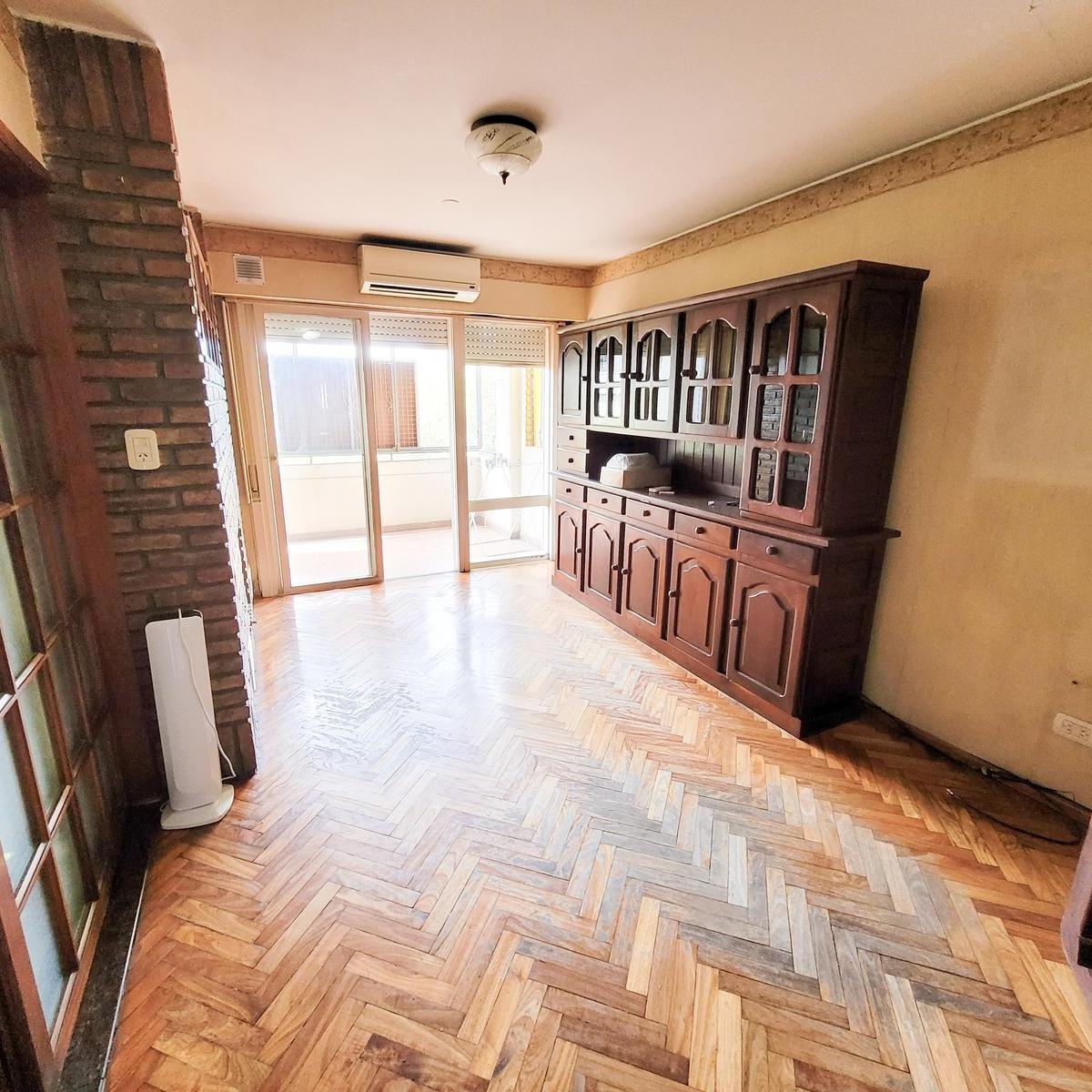 Venta Departamento dos dormitorios con cochera