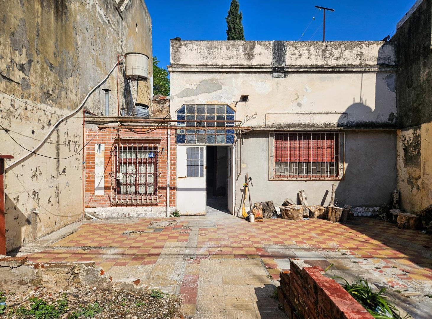 Venta Casa a reciclar en Echesortu - Rosario