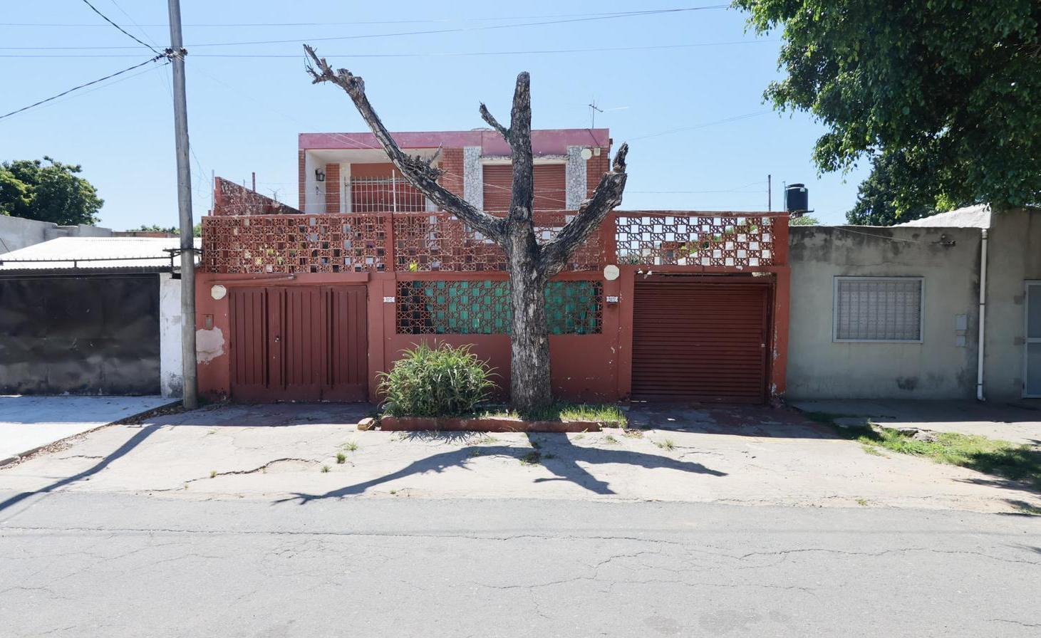 Venta dos viviendas. Altura Bv. Oroño 4200