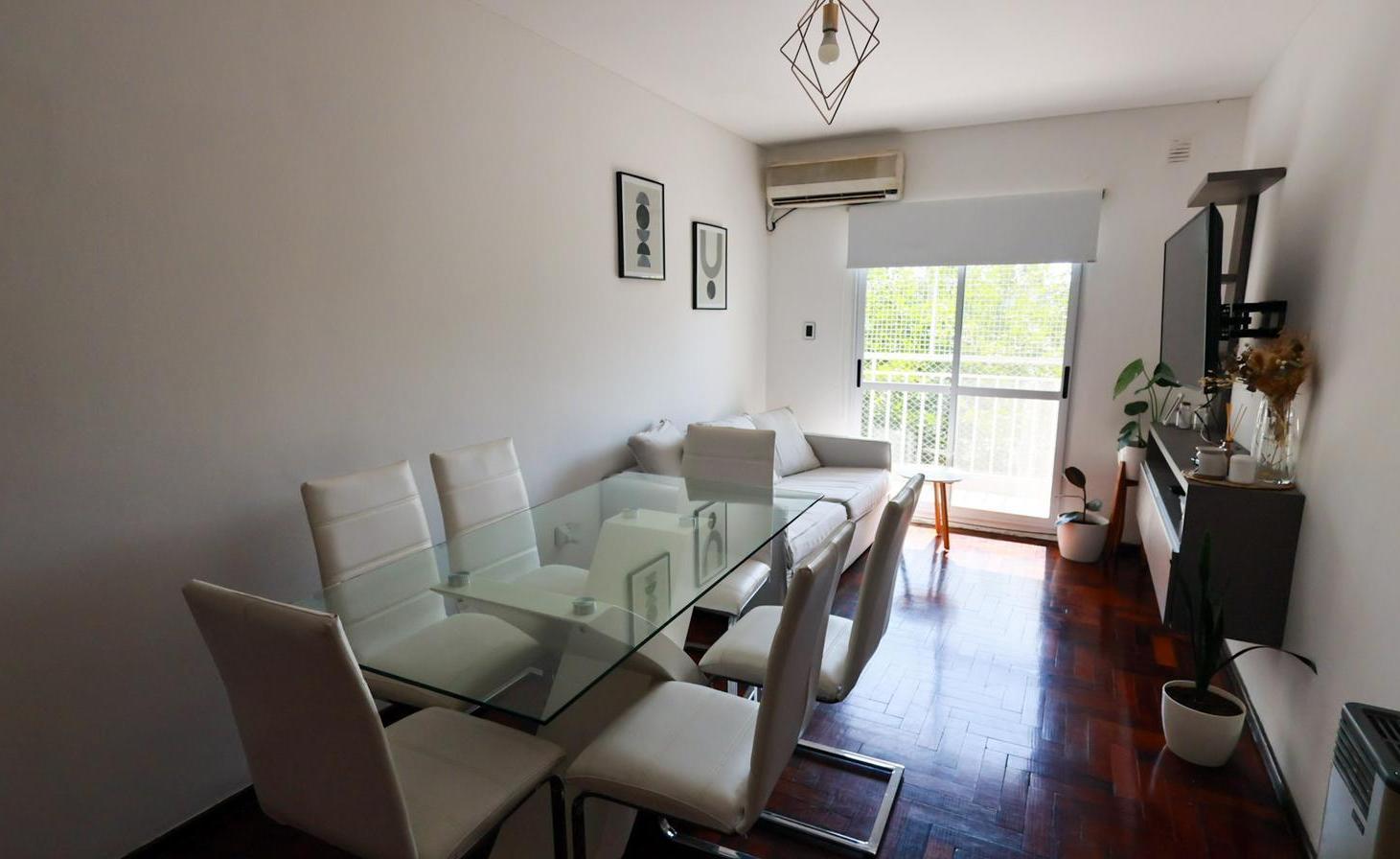 Venta Departamento dos dormitorios. República de la Sexta