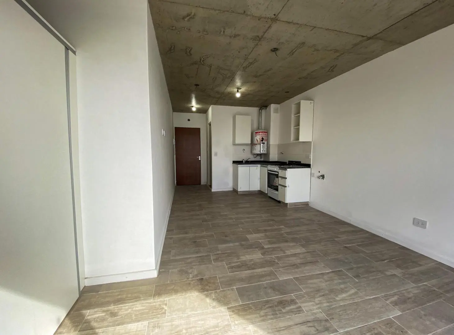 Venta monoambiente semi nuevo en Abasto. Ituzaingo al 1800 5