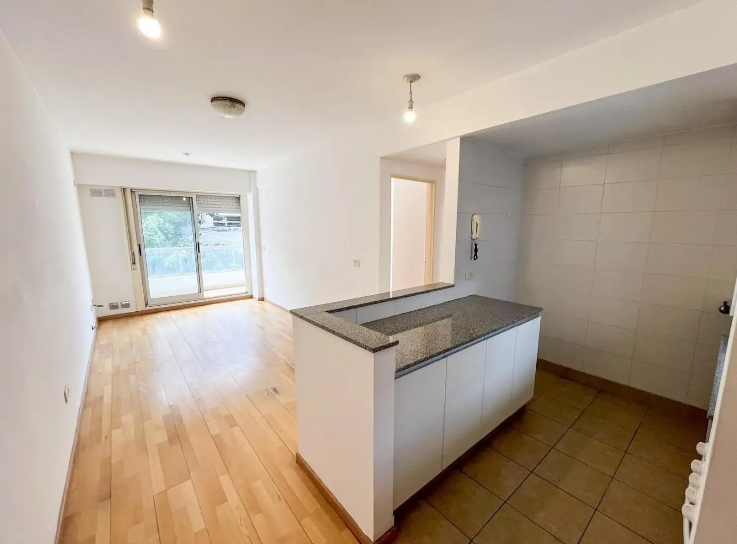 Alquiler Departamento un dormitorio. España al 300 - Zona Centro 2