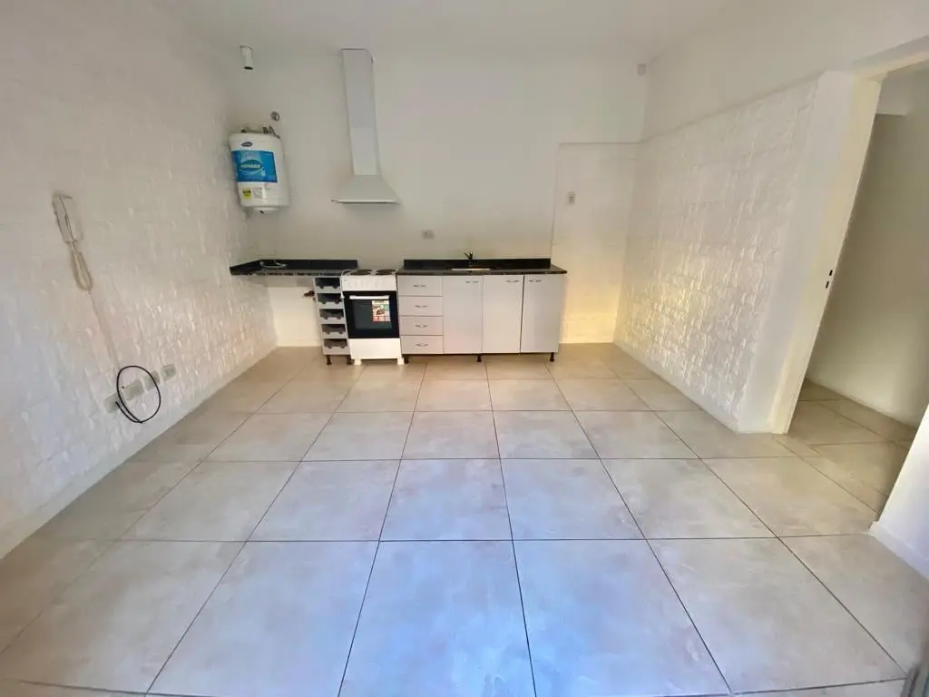 Alquiler Departamento de Pasillo 1 Dormitorio - España y Hospitales - Rosario 3