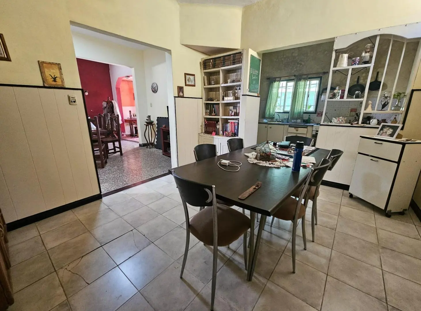 Venta Casa tres dormitorios. Almafuerte 1600 1