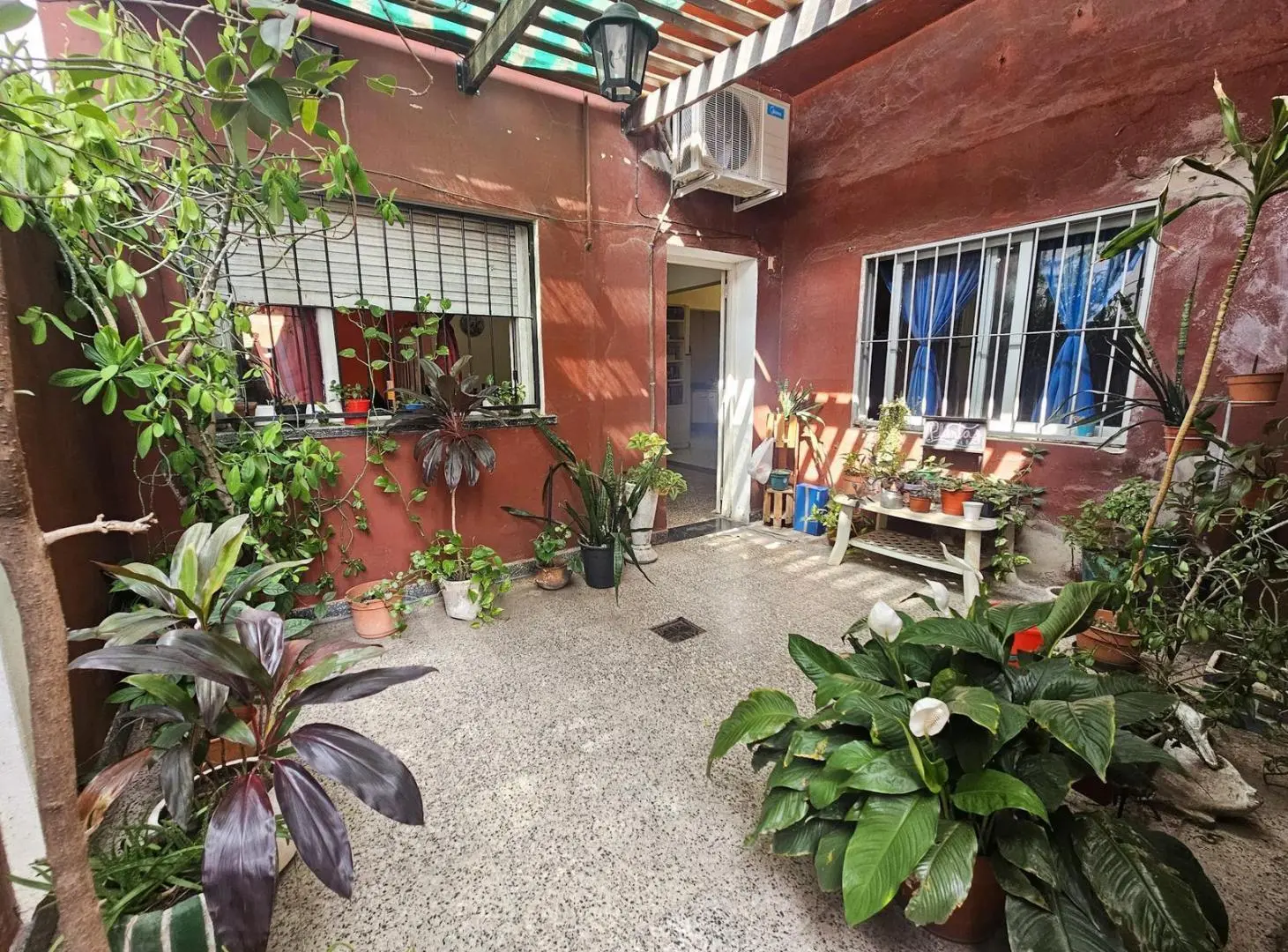Venta Casa tres dormitorios. Almafuerte 1600 3