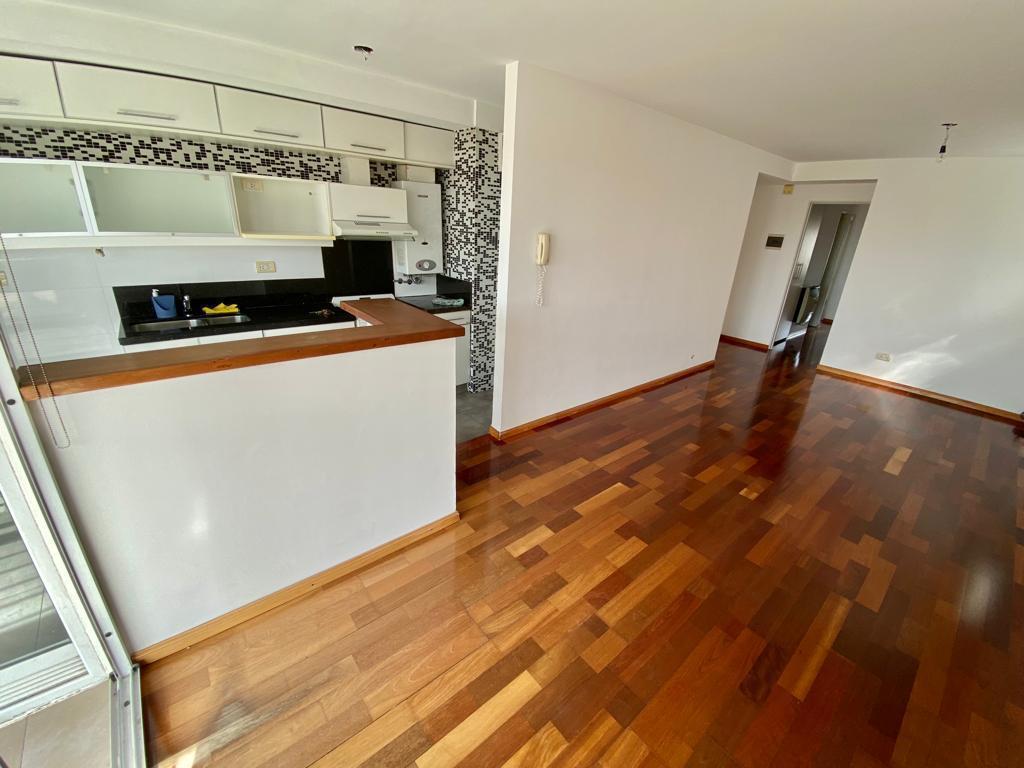 Foto de Alquiler Departamento 2 Dormitorios con cochera - Centro - Rosario, imagen 3