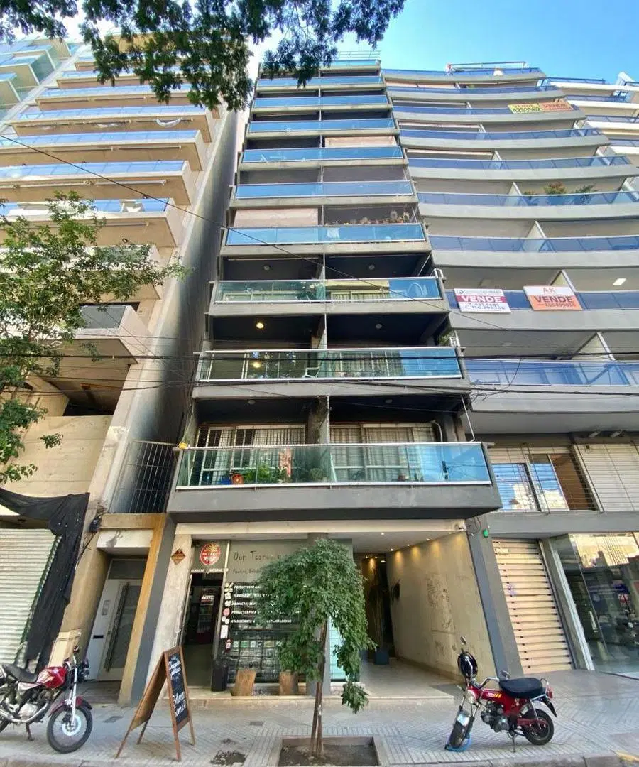 Alquiler Loft con balcón. Dorrego y Guemes 3