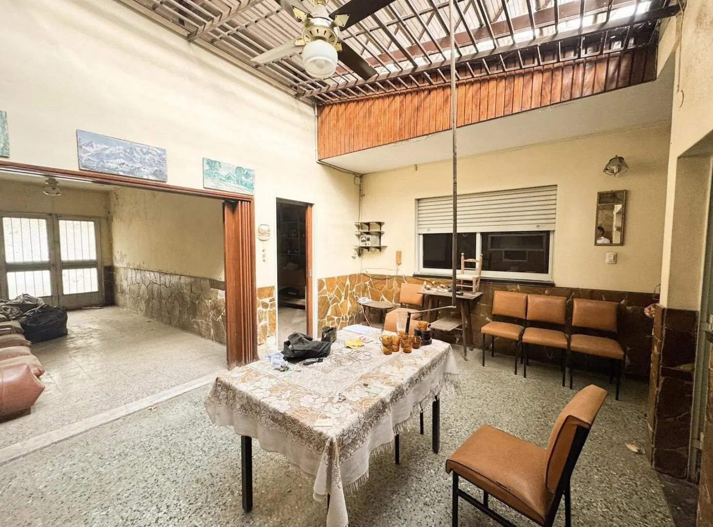 Venta Casa a reciclar en Cinco Esquinas 2